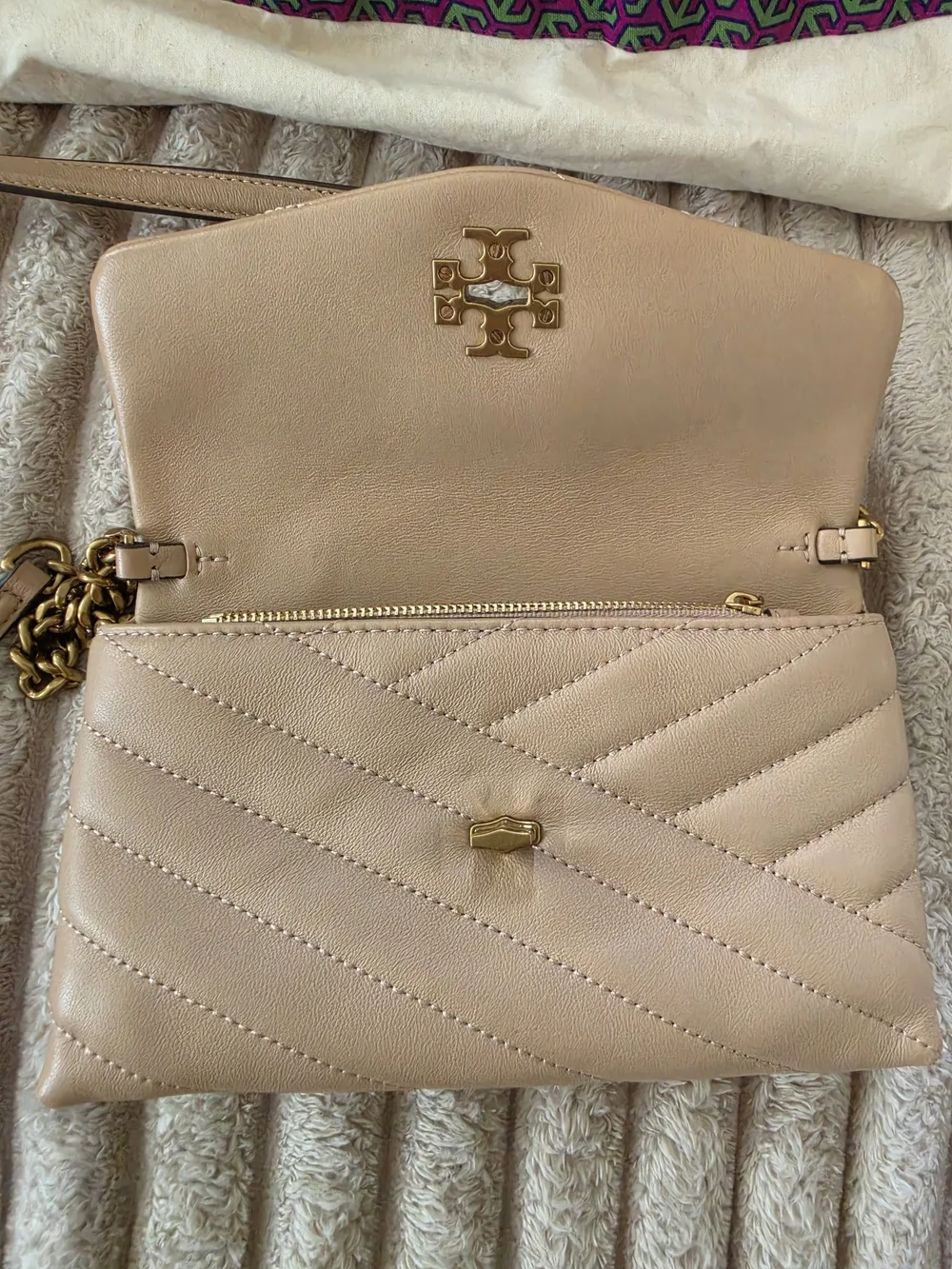 Tory Burch Chevron Quilted Crossbody in Blush